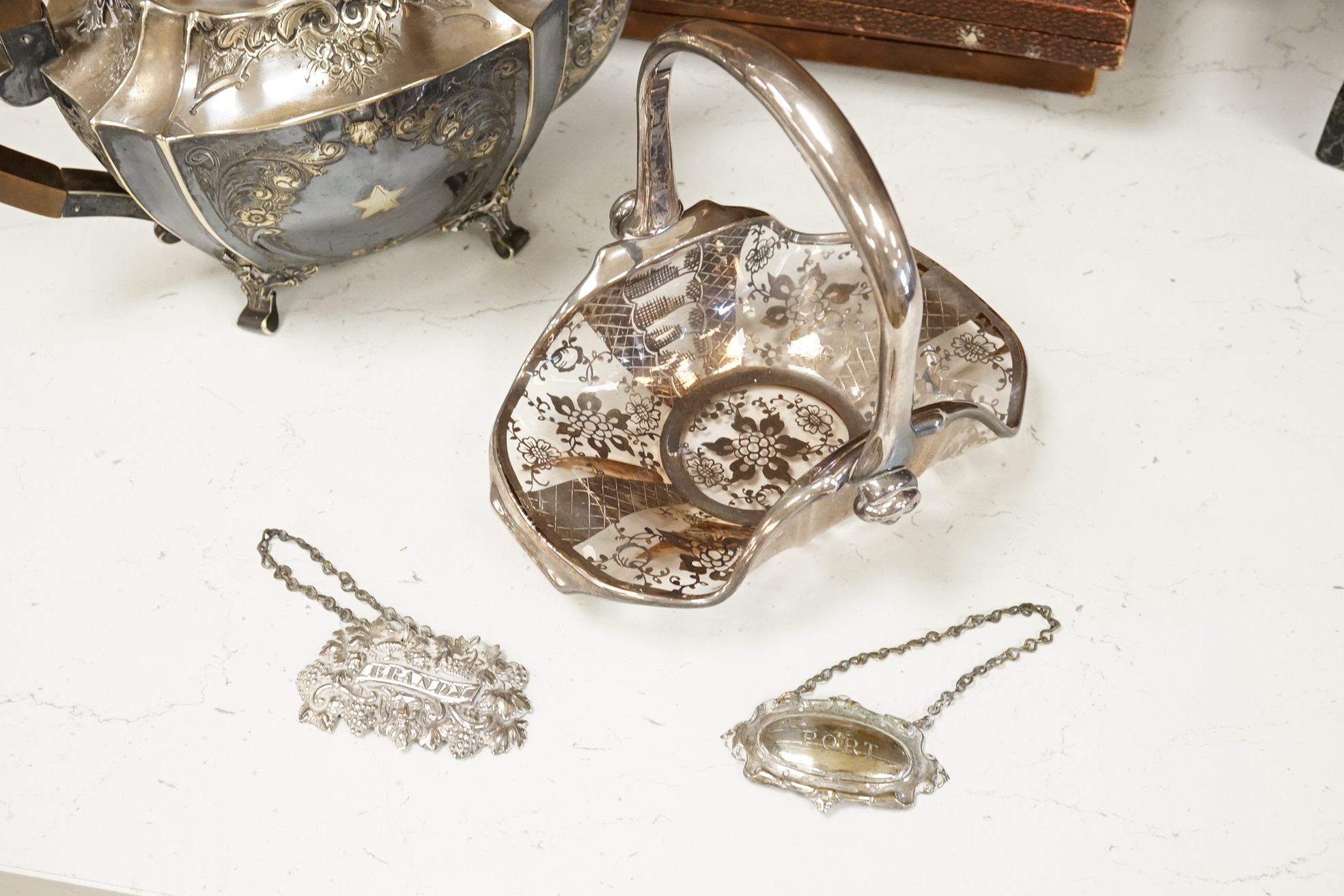 A small collection of assorted plated wares